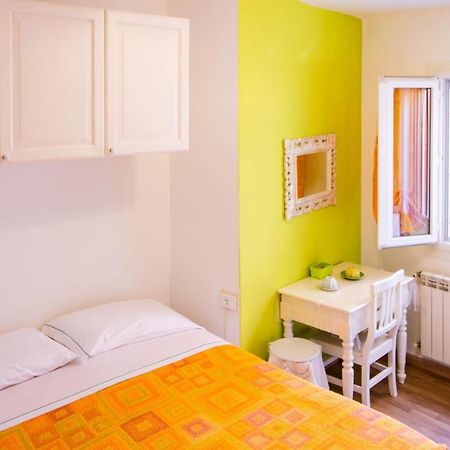 Solemagia In Via Roma Hotel Vernazza Exterior photo