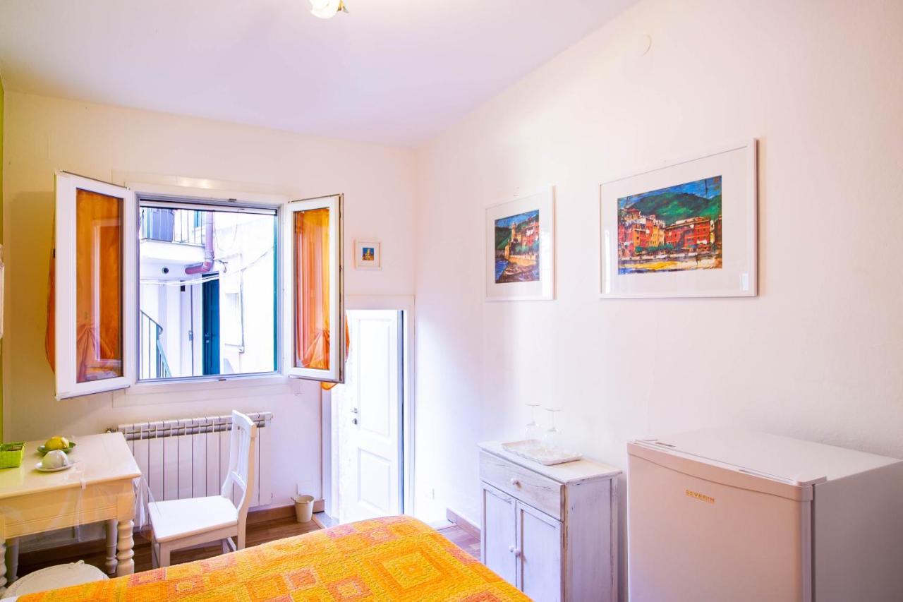 Solemagia In Via Roma Hotel Vernazza Exterior photo